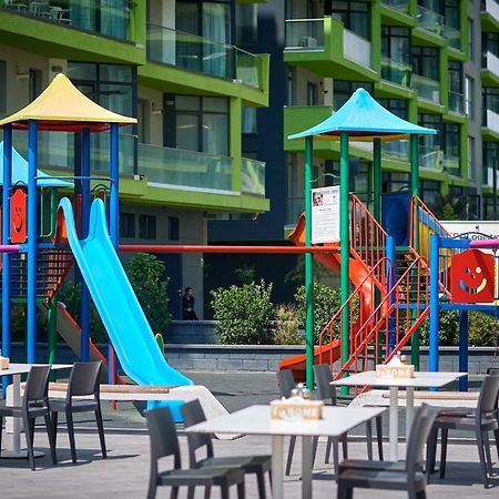 Rainbow Sea View Apartment Spa N Pool Resort - Parking 마마이아 외부 사진