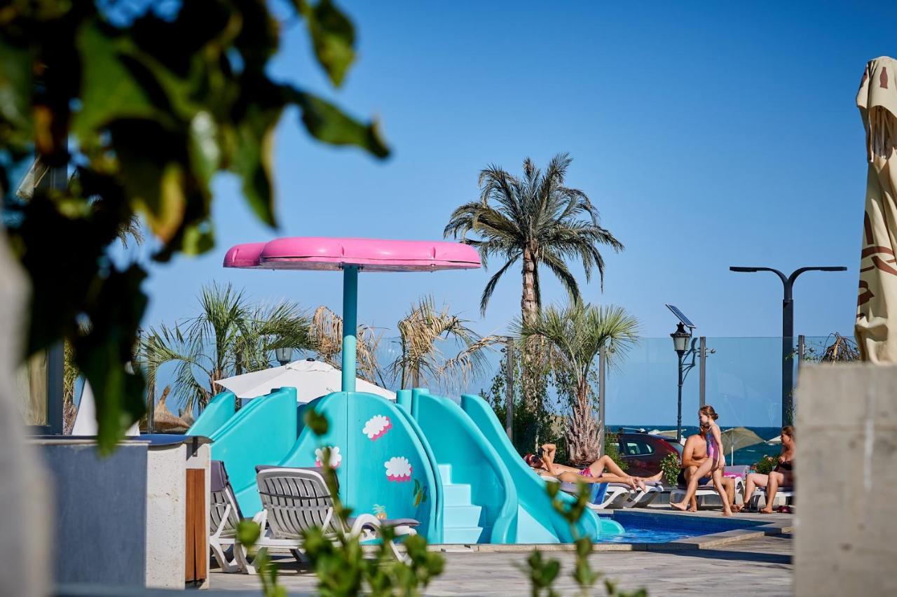 Rainbow Sea View Apartment Spa N Pool Resort - Parking 마마이아 외부 사진