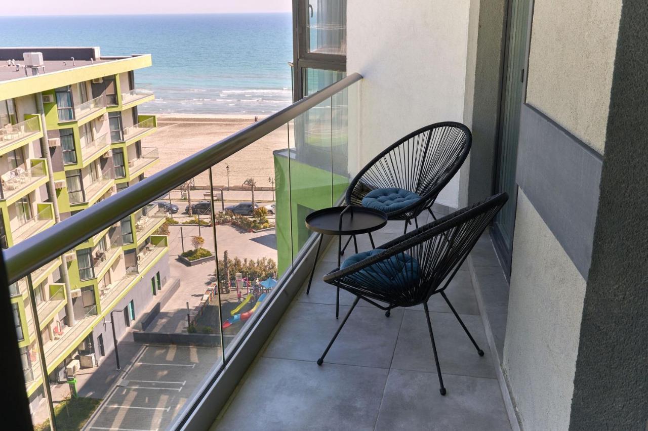 Rainbow Sea View Apartment Spa N Pool Resort - Parking 마마이아 외부 사진