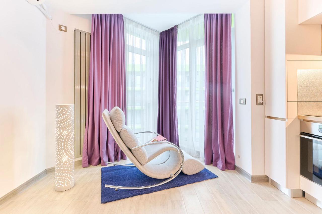 Rainbow Sea View Apartment Spa N Pool Resort - Parking 마마이아 외부 사진