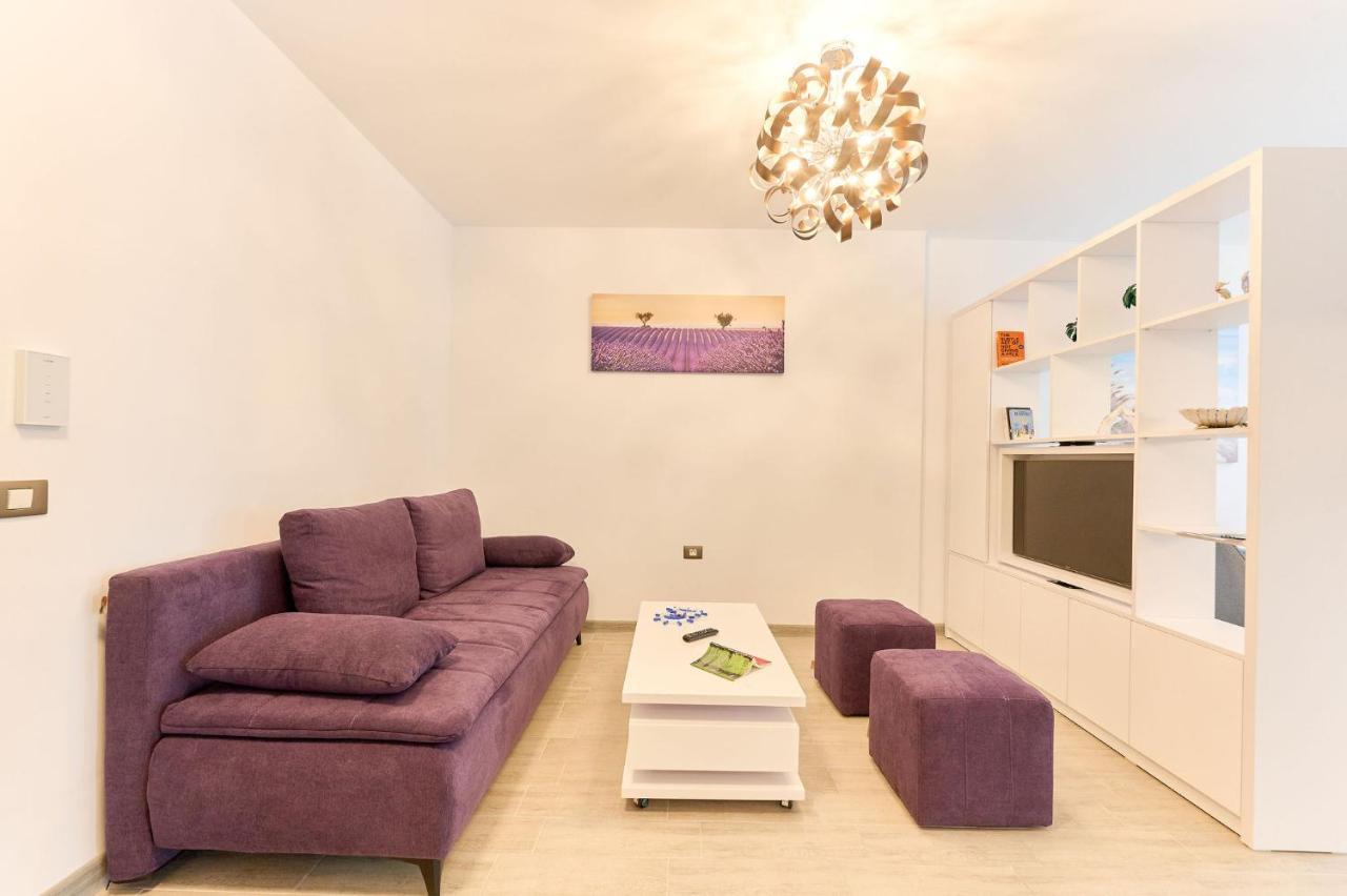 Rainbow Sea View Apartment Spa N Pool Resort - Parking 마마이아 외부 사진