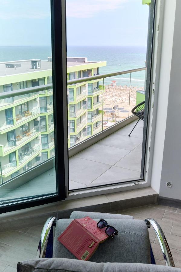 Rainbow Sea View Apartment Spa N Pool Resort - Parking 마마이아 외부 사진