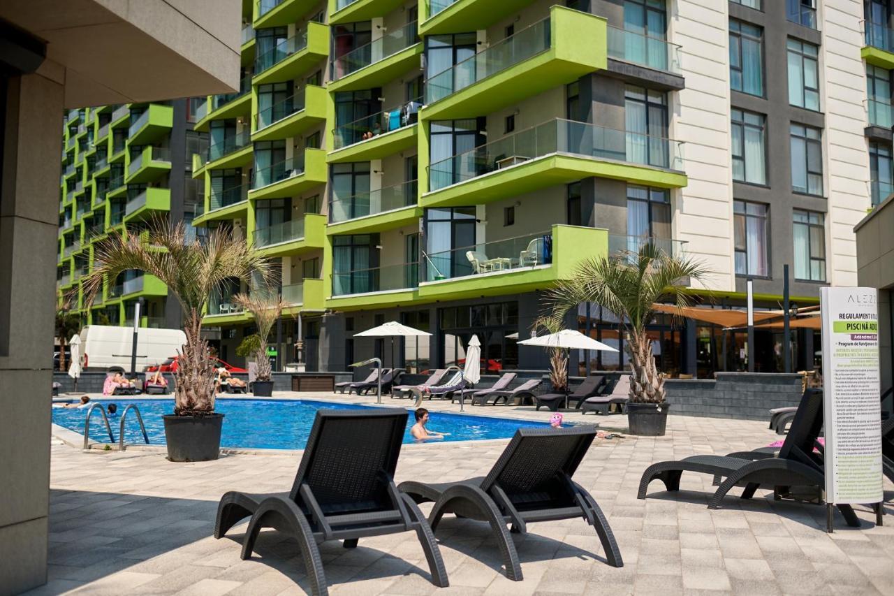 Rainbow Sea View Apartment Spa N Pool Resort - Parking 마마이아 외부 사진